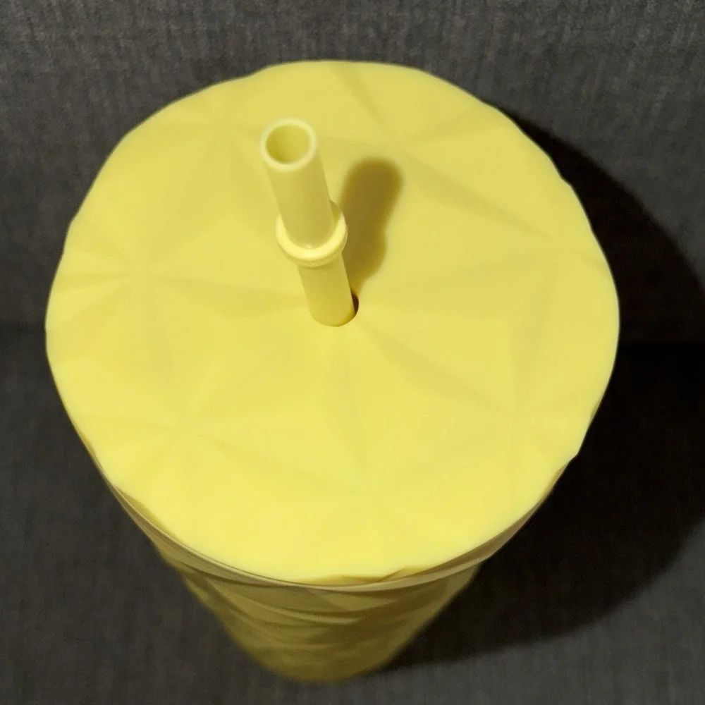 Starbucks Tumbler 24oz Summer 2025 Yellow Geometric‎ Cold Cup New